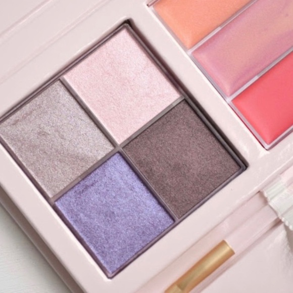 Mary Kay Patricia Bonaldi Into the Garden Lip & Eye Color Compact - Picture 2 of 10